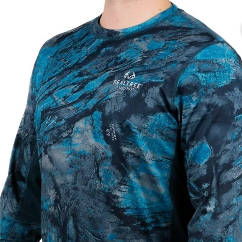 Realtree Fishing Men's Blue Camouflage Shirt